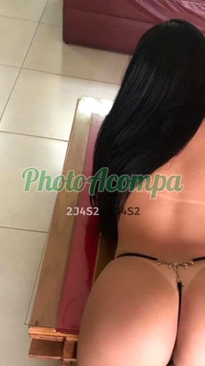 Acompanhante de seios naturais em Cuiabá, foto 3 de Carolzinha