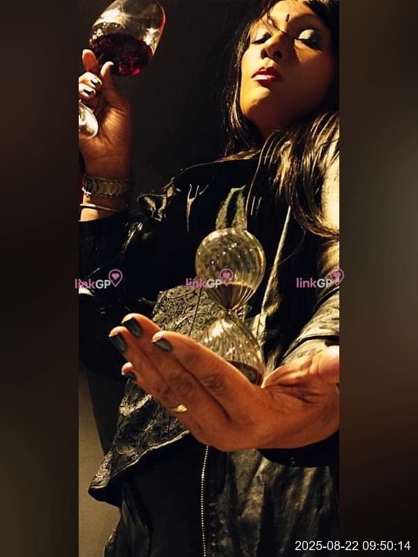 Acompanhante em Laranjeiras com atende casal (2) — Domme Karamell