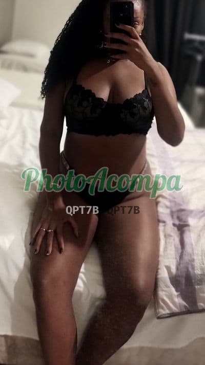 Foto 2: Acompanhante em Divinópolis — experiência de namorada, Flora Lima