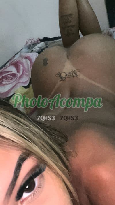 Acompanhante em Duque de Caxias com beijo na boca (2) — Hellenna