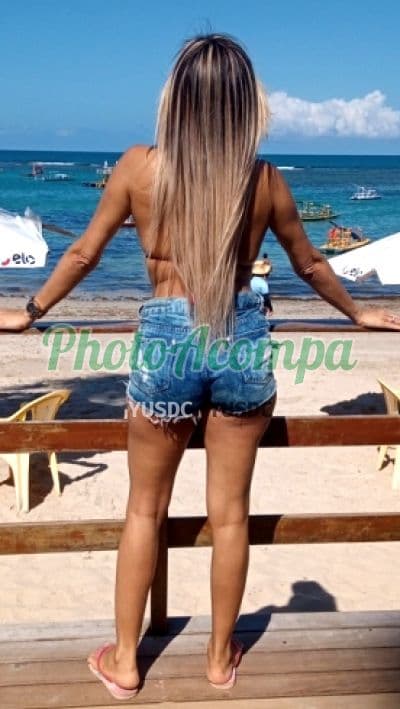 Acompanhante loira em Gravatá (4) — July Alencar