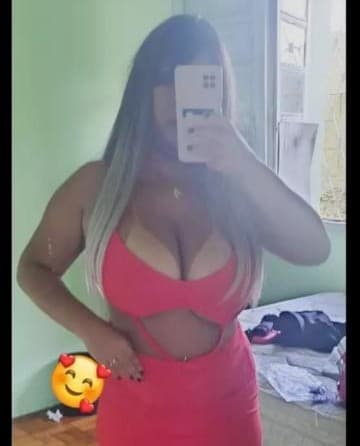Acompanhante cabelo castanhos em Belo Horizonte — Kiarah