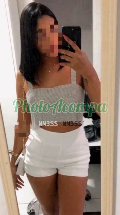 Acompanhante morena em Duque de Caxias (3) — Larissa