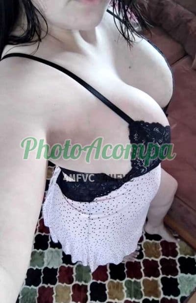 Acompanhante em Curitiba com beijo na boca (2) — Larissa Lamborghini