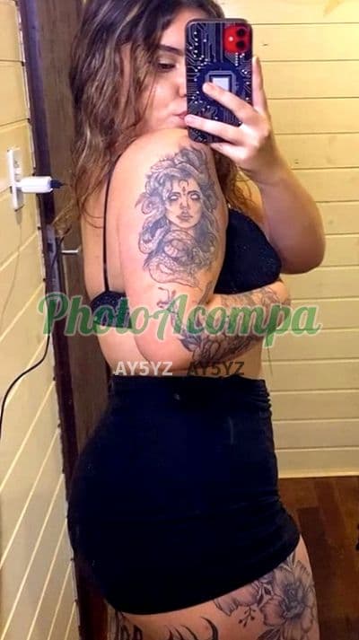 Acompanhante em Porto Alegre — beijo na boca, foto 2 de Larissa Mendes