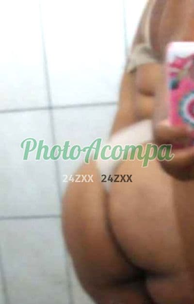 Acompanhante em Pinhais com beijo na boca (2) — Lary