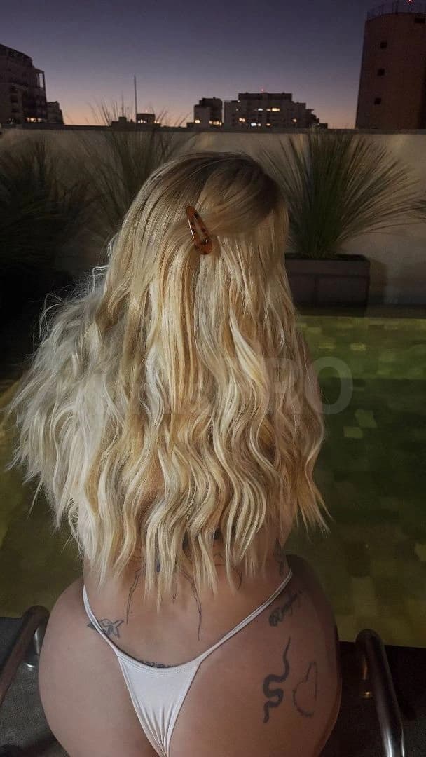 Acompanhante em Florianópolis com fetiche de pés (2) — Letícia Burnier