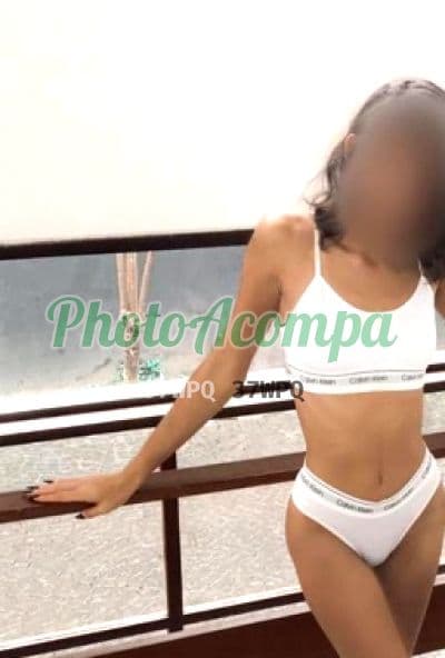 Acompanhante em Brasília com beijo na boca (2) — Lívia