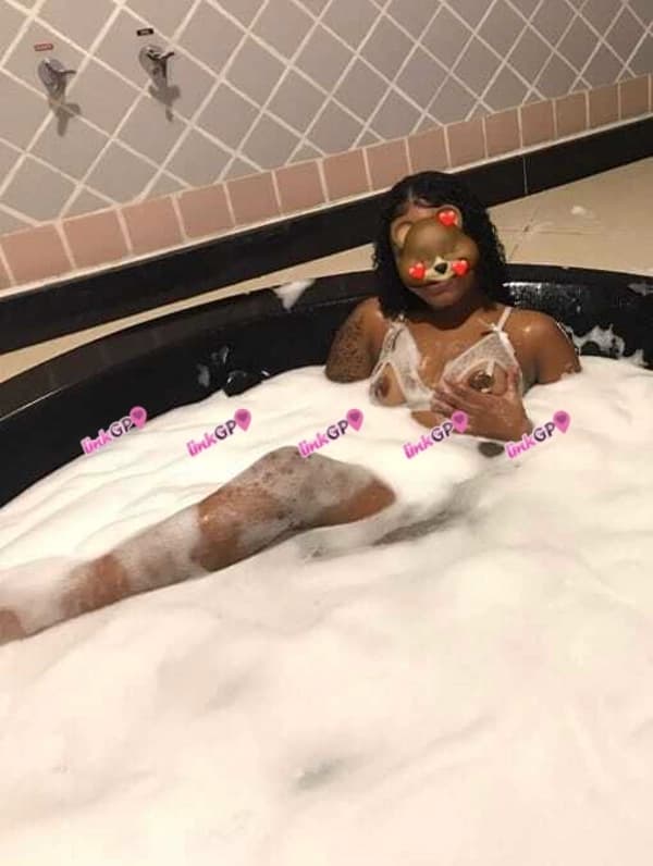 Acompanhante ninfeta novinha em Salvador (13) â Melliciađ„”