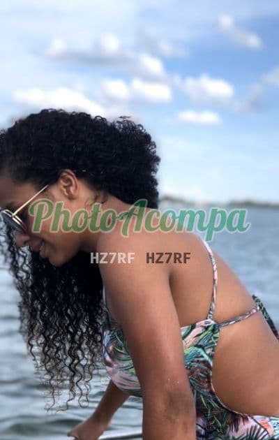 Acompanhante peituda em Taguatinga (3) — Mirley Cachos Dourados