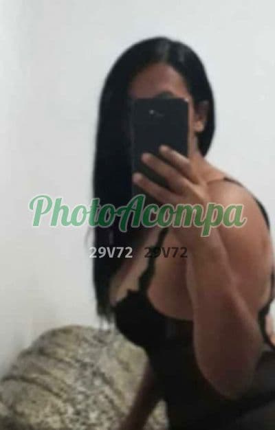 Acompanhante em Embu das Artes com beijo na boca (2) — Nicole Fiorelli