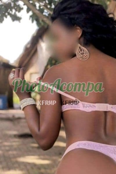 Acompanhante em Rio de Janeiro com beijo grego (2) — Pérola Negra