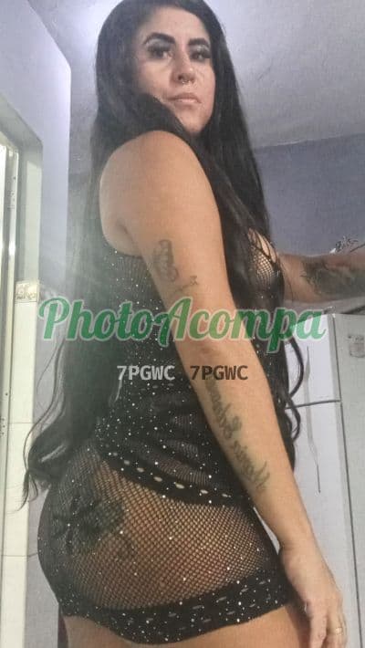 Acompanhante em Niterói com beijo na boca (2) — Sol calor da morena trop