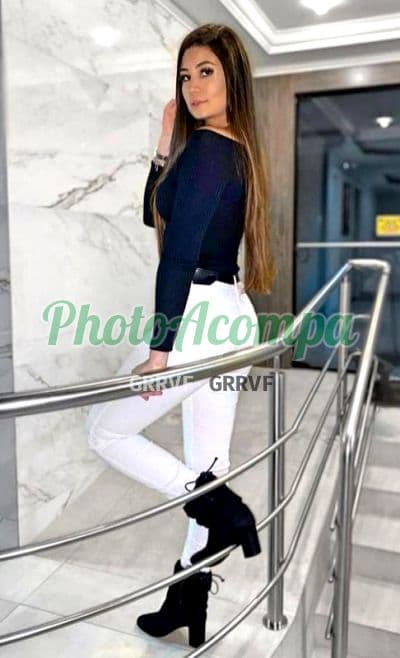 Foto 2: Acompanhante em Curitiba — beijo grego, Sophia Menezes