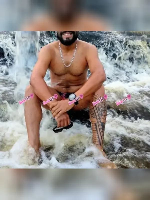 Acompanhante masculino olhos verdes em Juiz de Fora, foto de perfil