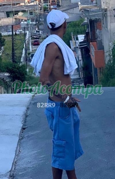 Acompanhante masculino em Suzano com beijo grego (4) — Aladin
