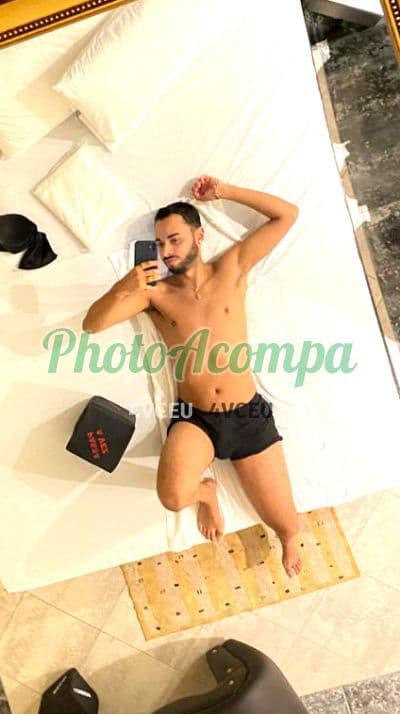 Acompanhante masculino em Goiânia — beijo na boca, foto 4 de Augusto Queiroz