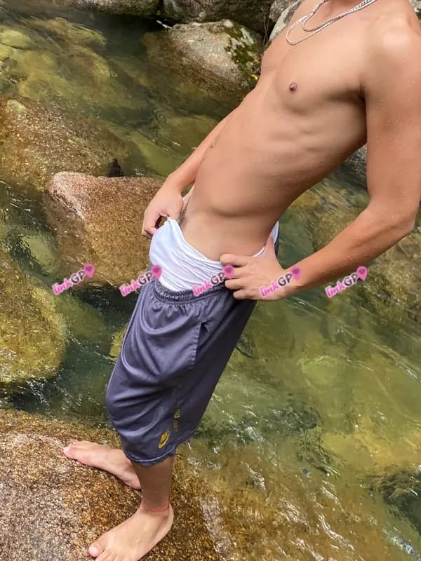 Acompanhante masculino em Florianópolis com atende casal (4) — Boy Ativo