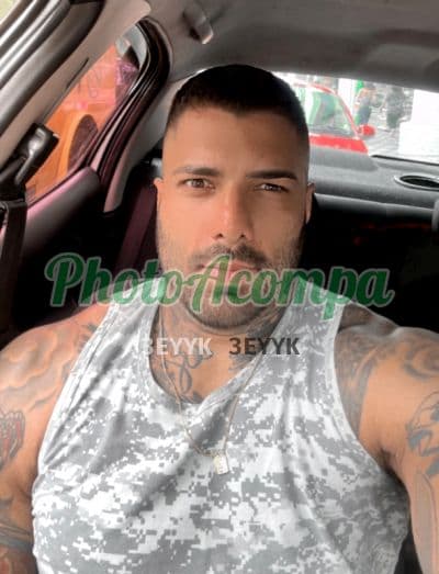 Acompanhante masculino em ABC Paulista com beijo na boca (2) — Breno Dias