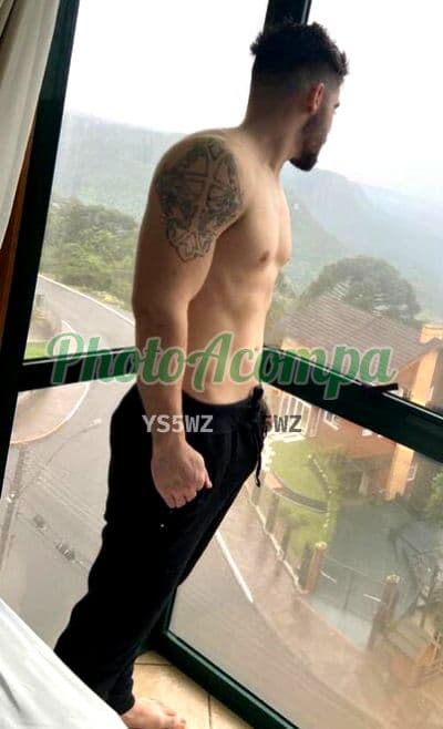 Acompanhante masculino em Porto Alegre com garganta profunda (6) — Daniel Medeiros