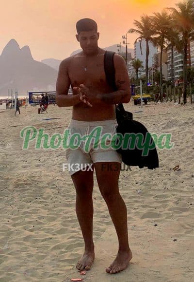 Acompanhante masculino em Rio de Janeiro com beijo grego (4) — Davi Oliveira