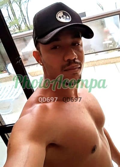 Acompanhante masculino em São Paulo com beijo na boca (6) — Diego
