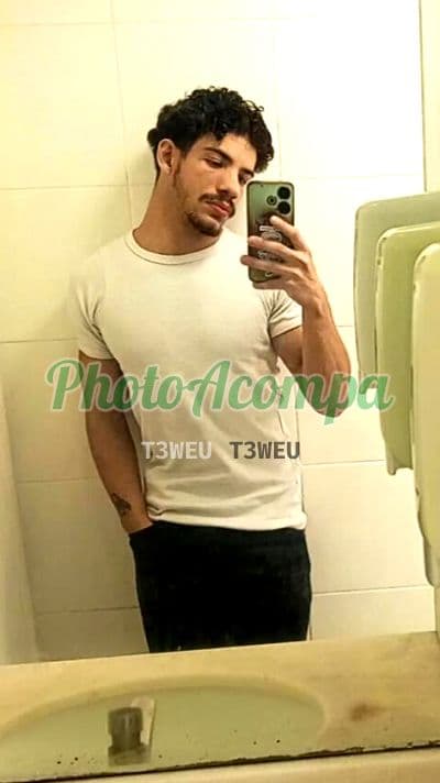 Foto 2: Acompanhante masculino em São Paulo — beijo na boca, Dólar