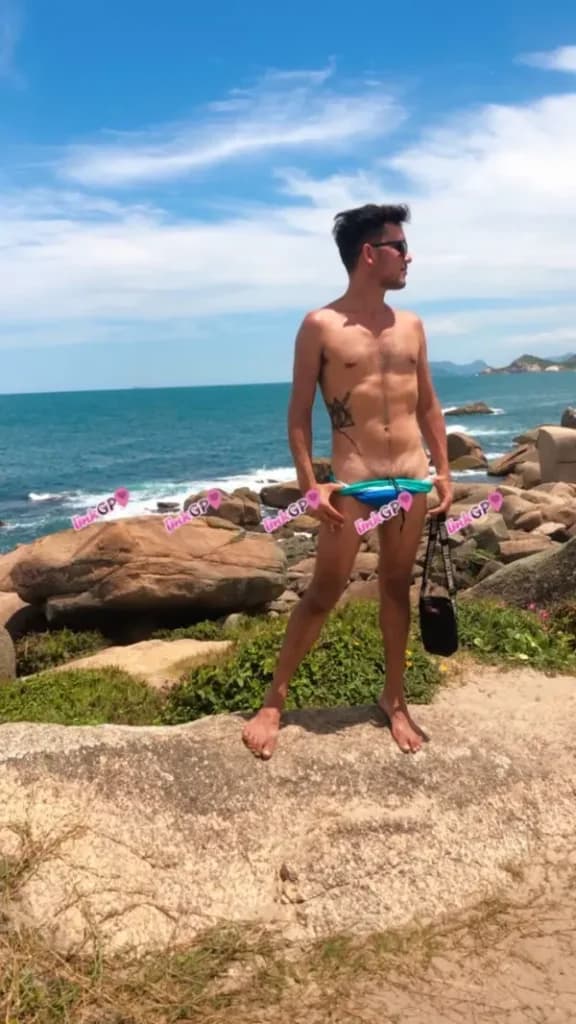 Acompanhante masculino olhos castanhos em Londrina, foto de perfil