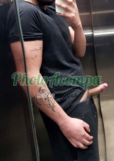 Acompanhante masculino em Porto Alegre — beijo na boca, foto 2 de Garoto de Programa