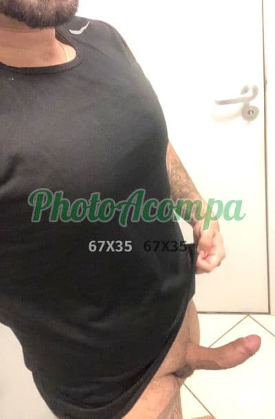 Acompanhante masculino em Brasília com beijo na boca (2) — Garoto de Programa