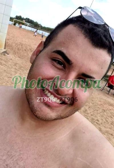 Acompanhante masculino em Araras com beijo na boca (4) — Gordinho