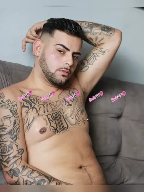 Acompanhante masculino alto em Bela Vista