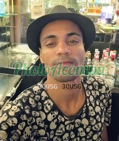 Acompanhante masculino em Rio de Janeiro com beijo na boca (2) — Jhoanderson