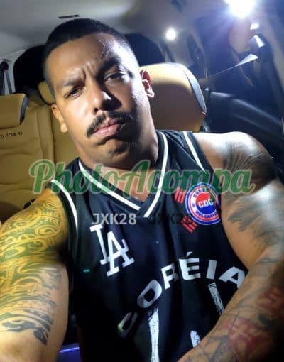 Acompanhante masculino em Rio de Janeiro com beijo na boca (2) — Jhon