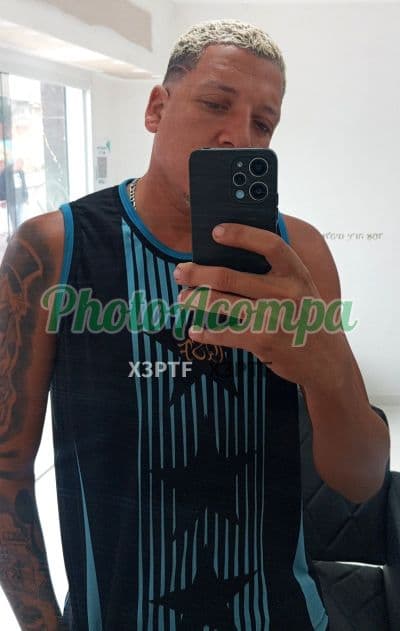 Foto 2: Acompanhante masculino em Rio de Janeiro — beijo na boca, Jhonatan