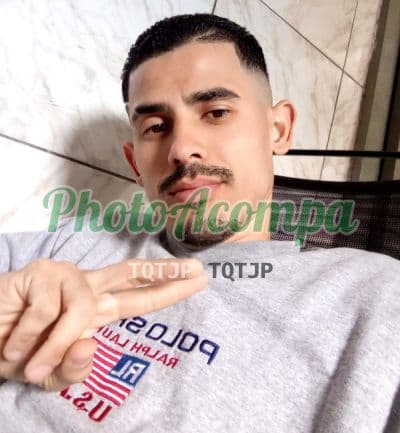 Acompanhante masculino em Ferraz de Vasconcelos com oral natural (2) — Jhony
