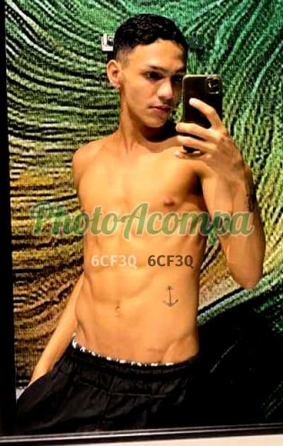 Acompanhante masculino em Manaus com beijo na boca (4) — João Vitor