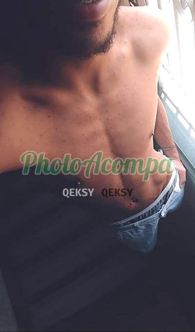 Acompanhante masculino em São Carlos com beijo grego (2) — Jotta