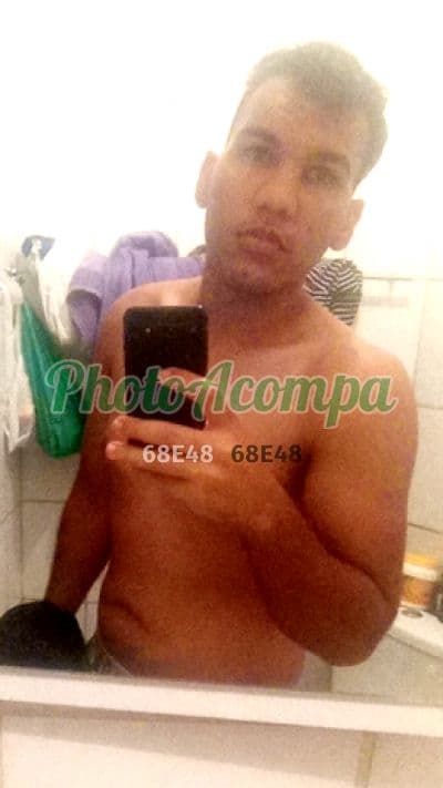 Acompanhante masculino em Belo Horizonte com beijo na boca (4) — Lopes