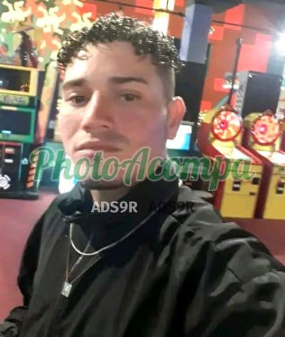 Acompanhante masculino em Guarujá com beijo na boca (2) — Lukinha
