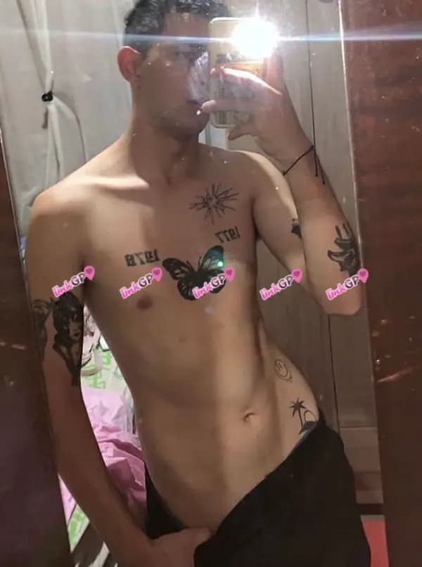 Acompanhante masculino olhos verdes em Blumenau (3) — Magrinho Tatuado