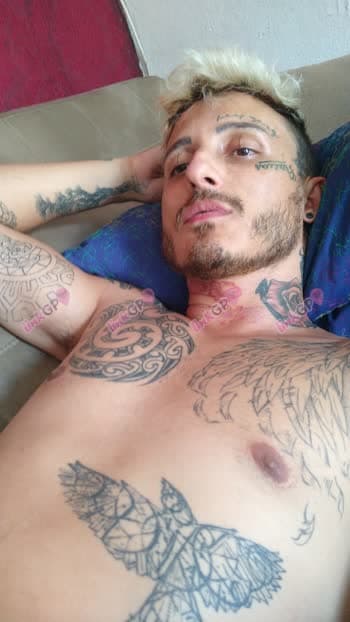 Acompanhante masculino em Belo Horizonte — me tocando na chamada, foto 4 de Massagem Erótica (tântrica Ou Nuru)