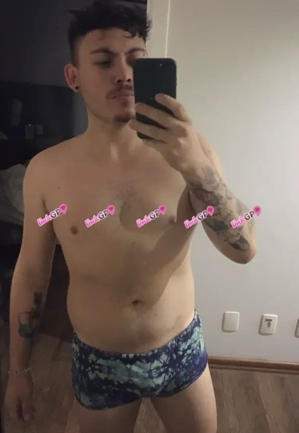 Acompanhante masculino apertadinho em Barra Funda, foto de perfil