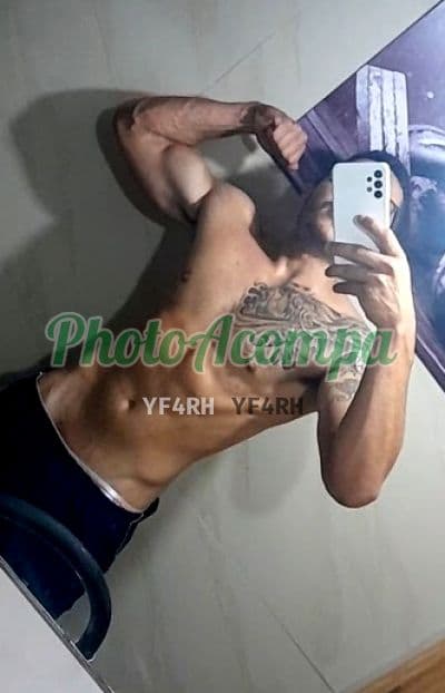 Foto 2: Acompanhante masculino em Itajaí — beijo na boca, Mateus