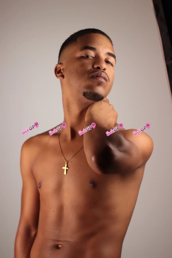 Acompanhante masculino em Copacabana — acompanhante para viagem, foto 12 de Mateus Solano