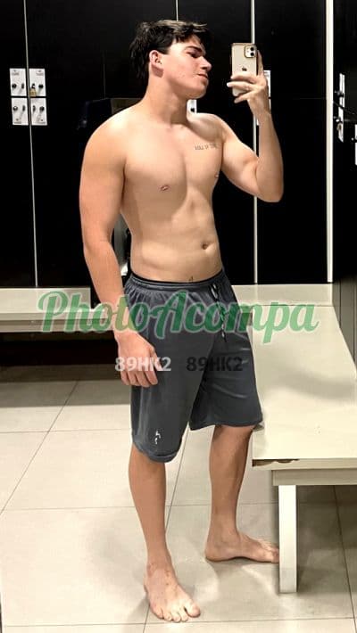 Acompanhante masculino em ABC Paulista com beijo na boca (2) — Matheus