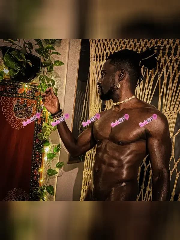 Foto 7: Acompanhante masculino alto em Asa Norte (Brasília) — Mestre Vitalino