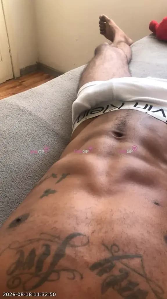 Acompanhante masculino alto em Formiga