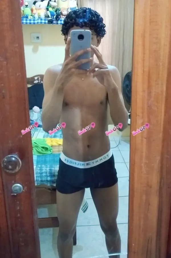 Acompanhante masculino baixinho em Belém, foto 2 de Moreno Cacheado