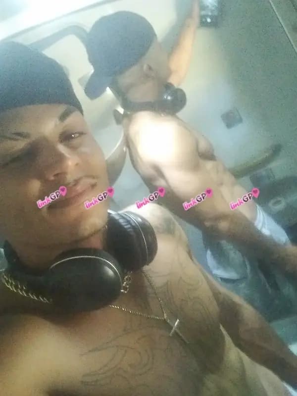 Acompanhante masculino bundão em Pinheiros